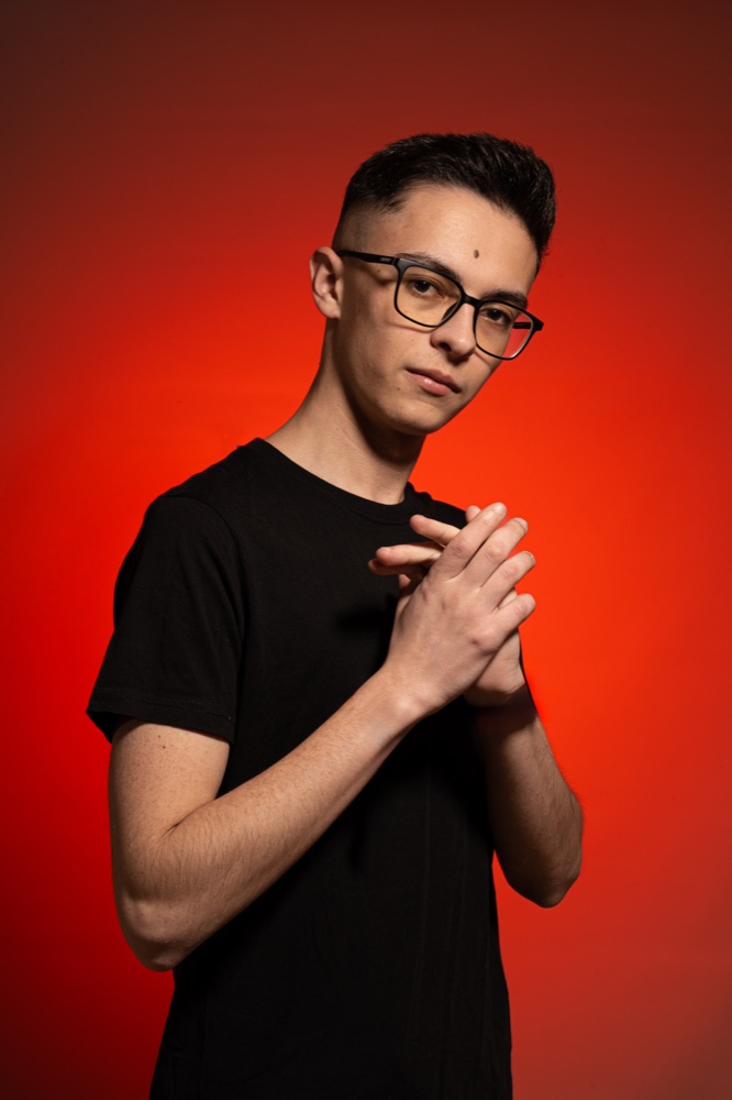 Retrato de DJ Pyru